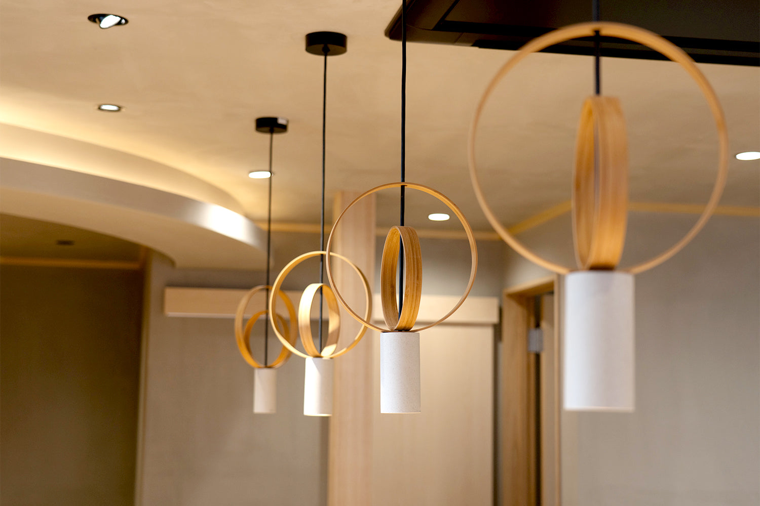 伝統と革新が融合する上質な空間。「日光もなか」こだわりの店内